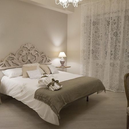 B&B Donna Ada Salerno Luaran gambar